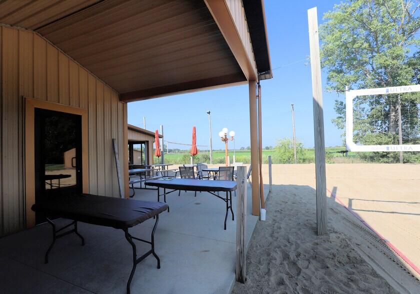 More Photos Of 15952 Oakley Rd, Chesaning Freestanding For Sale