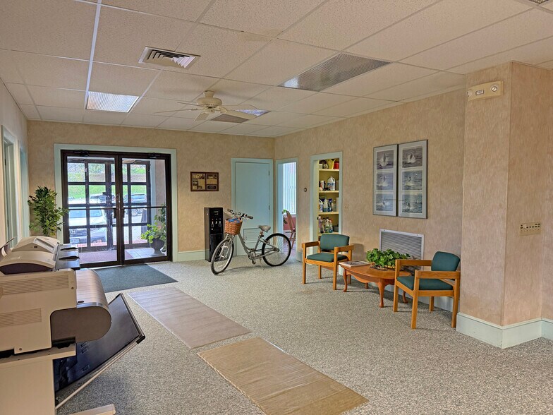 More Photos Of 68-78 Front St, Rollinsford General Retail For Lease