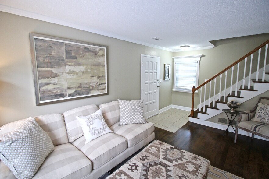 More Photos Of 4427-4433 Holly St, Kansas City Apartments For Sale