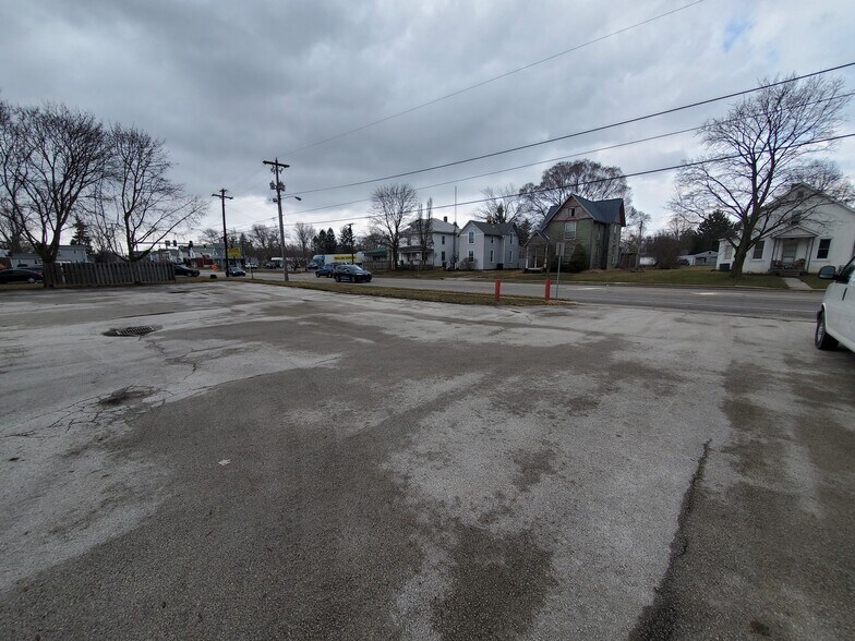 More Photos Of 726 S Blanchard St, Findlay Carwash For Sale