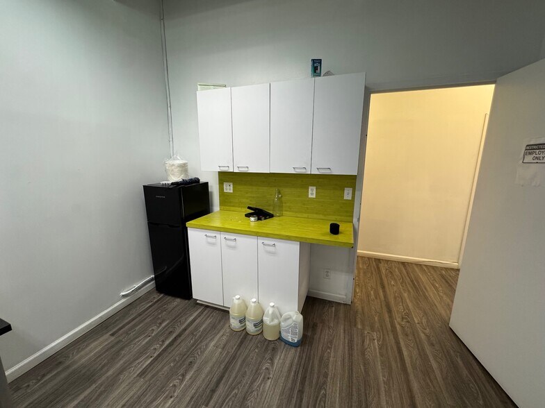 More Photos Of 100 Pennsylvania Ave, Brooklyn Loft Creative Space For Lease
