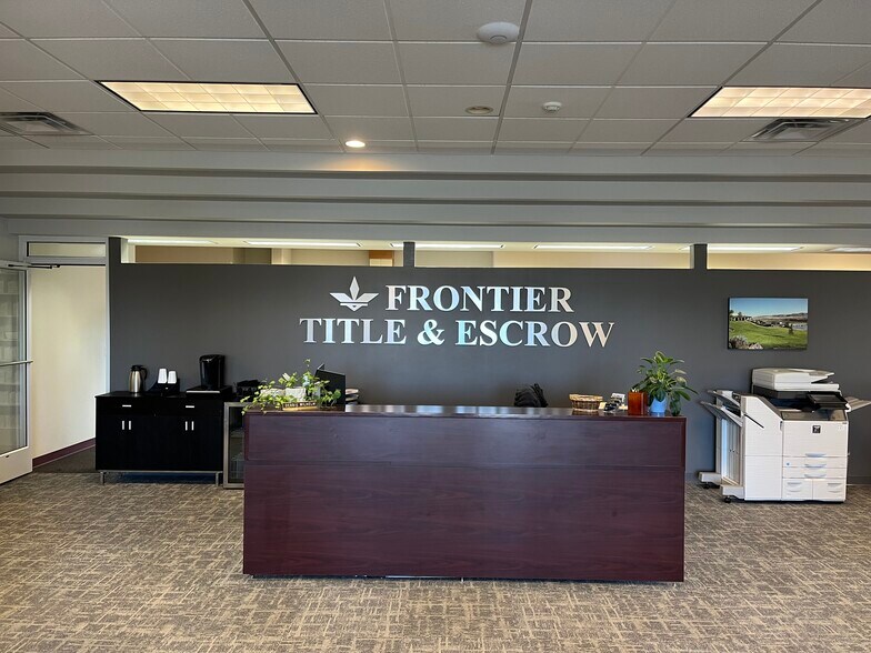 More Photos Of 6921 Crosswind Blvd, Kennewick Office For Sale