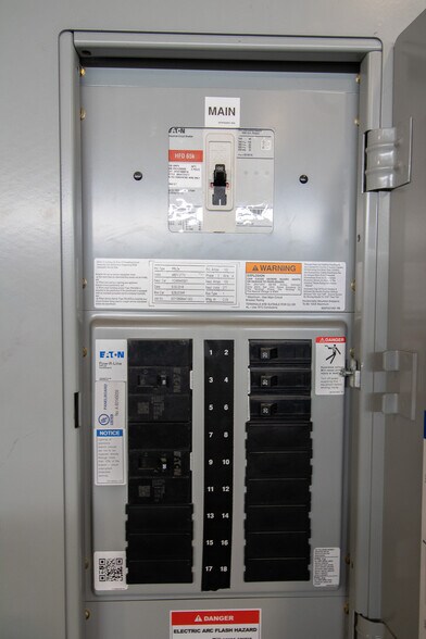 More Photos Of 1303 W Chestnut St, Union City Warehouse For Sale