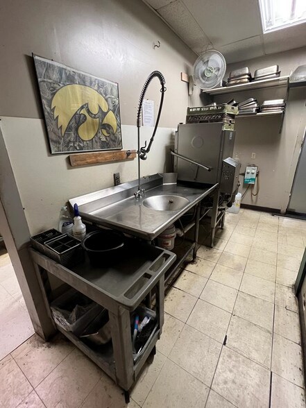 More Photos Of 1004 Main St, Manson General Retail For Sale