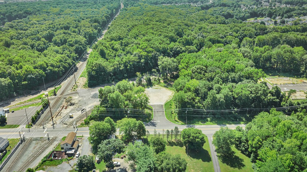 More Photos Of 1550 Porter Rd, Bear Land For Lease