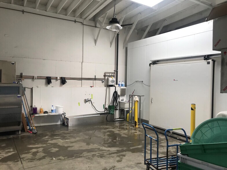 More Photos Of 1562-1566 Bancroft Ave, San Francisco Warehouse For Lease