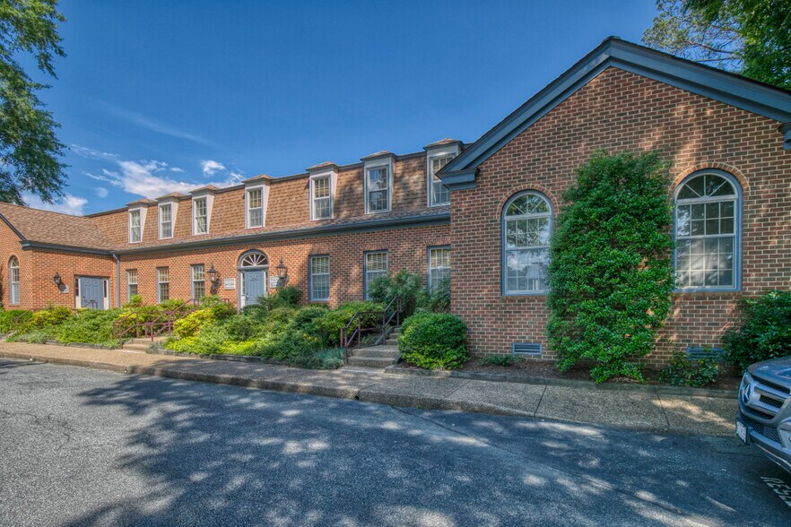 More Photos Of 1318 Jamestown Rd, Williamsburg Office For Sale