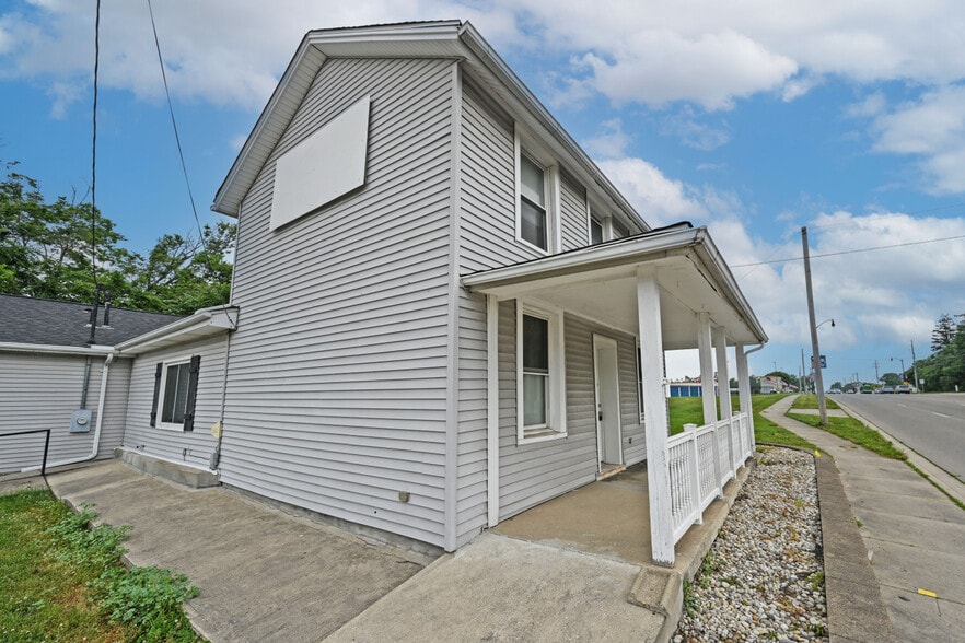 More Photos Of 9101 N Dixie Dr, Dayton Storefront Retail Office For Sale
