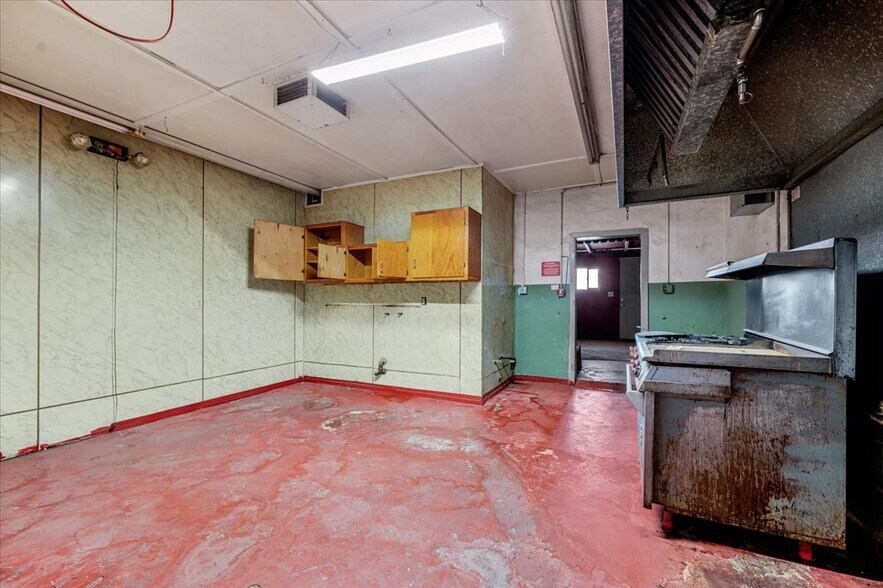 More Photos Of 624 Park Blvd, Orange Cove General Retail For Sale
