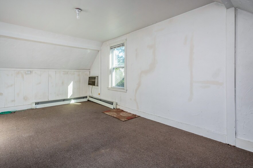 More Photos Of 105 Hartford Tpke, Shrewsbury Office Residential For Sale