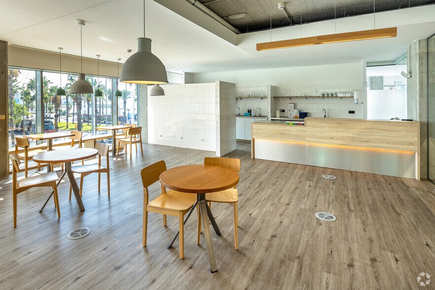 More Photos Of 99-101 Passeig de Joan de Borbó Comte de Barcelona, Barcelona Coworking Space