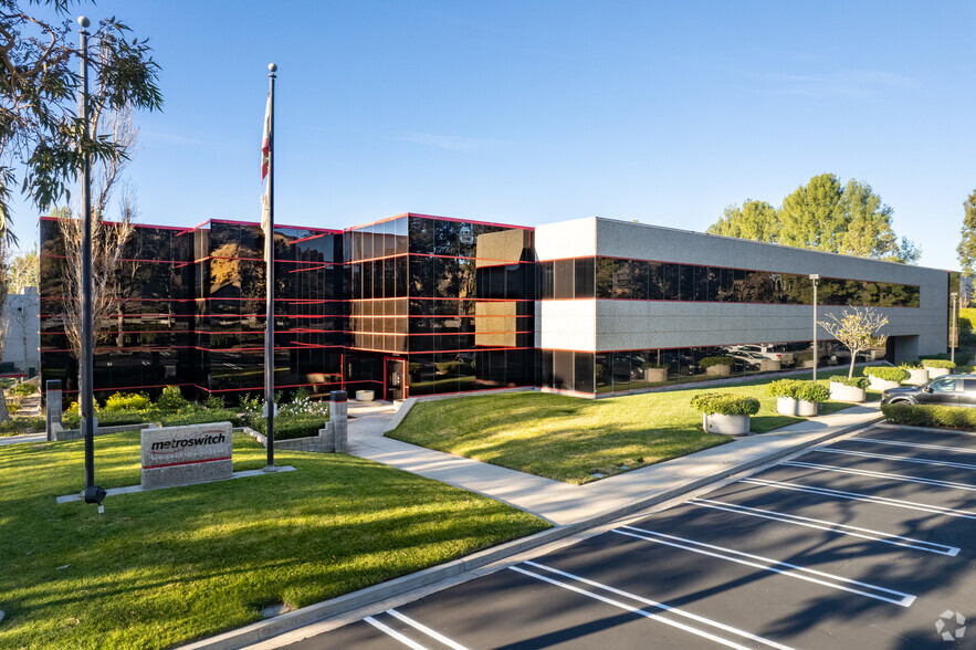 Primary Photo Of 2685 Park Center Dr, Simi Valley Warehouse For Lease