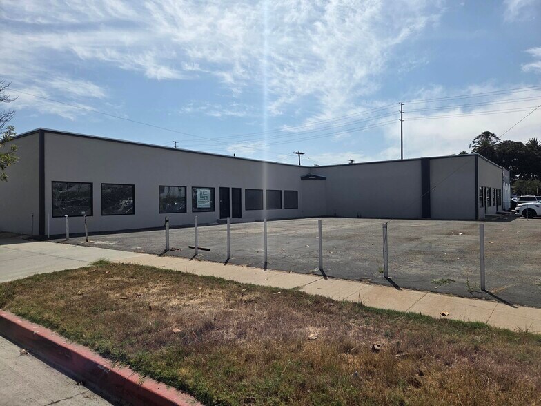 Primary Photo Of 1705-1727 National City Blvd, National City Auto Dealership For Lease