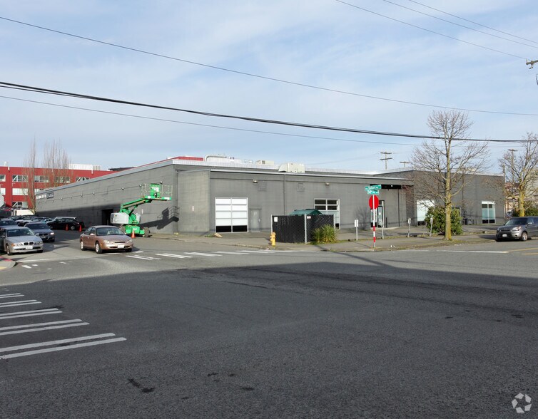 More Photos Of 1401 NW Leary Way, Seattle Flex For Sale