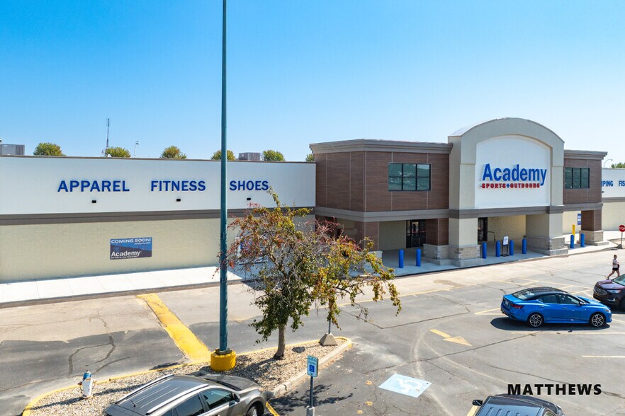 More Photos Of 5650 Grape Rd, Mishawaka General Retail For Sale