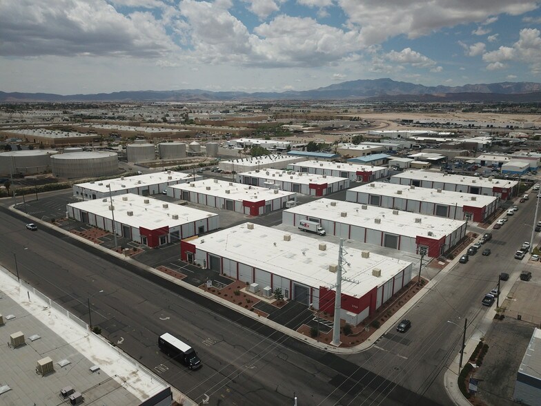 More Photos Of 5979 Valley View Blvd, Las Vegas Warehouse For Lease