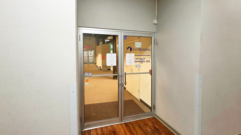 More Photos Of 3901 Main St, Philadelphia Office For Lease