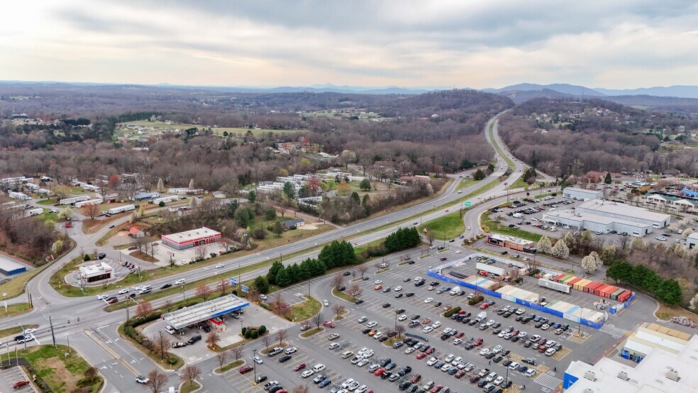 More Photos Of 1001 E Lynchburg Salem Tpke, Bedford Office For Sale