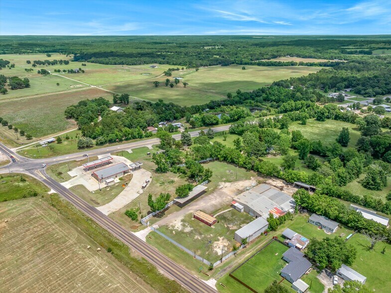 More Photos Of 7439 FM 314, Ben Wheeler Industrial For Sale