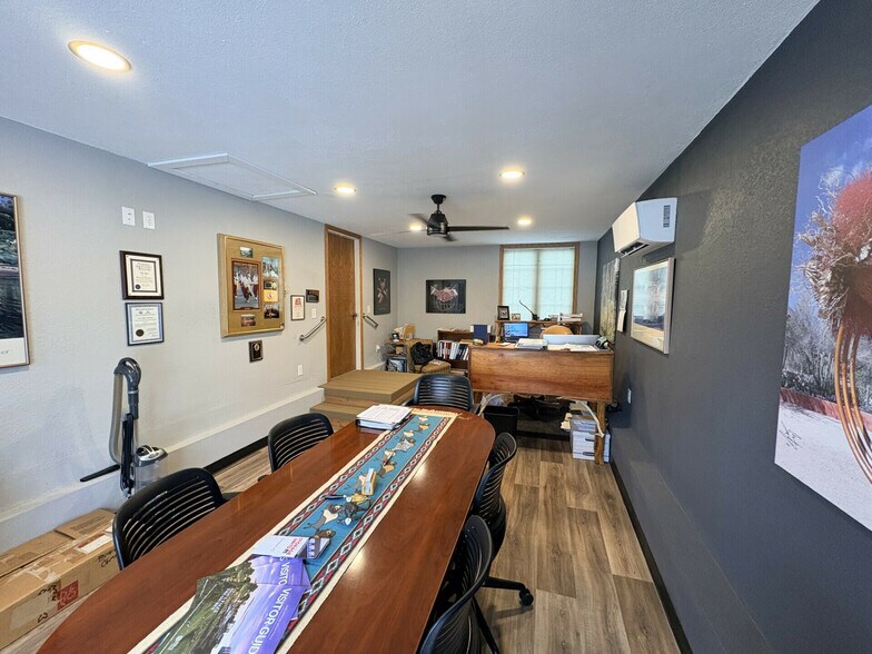 More Photos Of 409 E 41st St, Sioux Falls Office For Lease