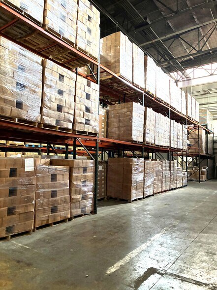 More Photos Of 121 Lincoln Ave, Rochester Manufacturing For Lease