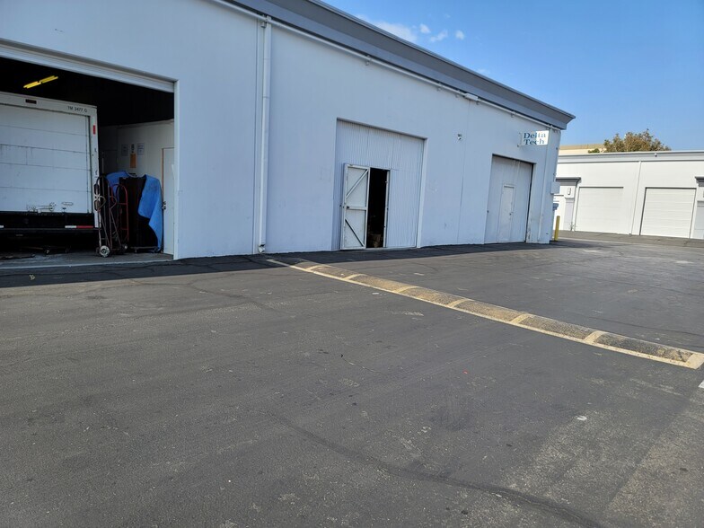 More Photos Of 9249-9272 Archibald Ave, Rancho Cucamonga Warehouse For Sale