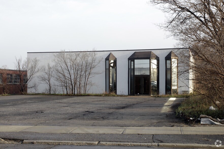 More Photos Of 168 Bridgeland Ave, Toronto Manufacturing For Sale