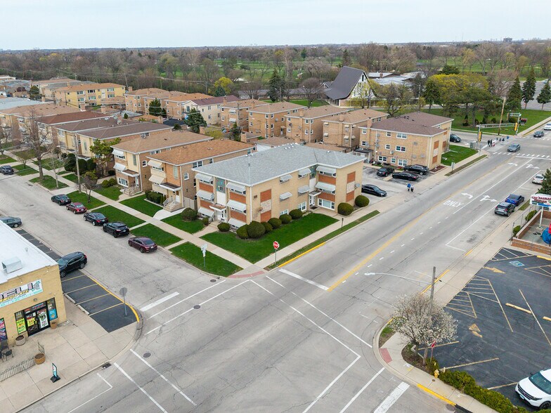 More Photos Of 4401 N Newcastle Ave, Harwood Heights Apartments For Sale