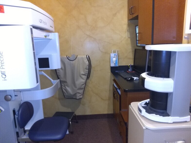 More Photos Of 93 Bridge Plaza Dr, Manalapan Township Healthcare For Lease