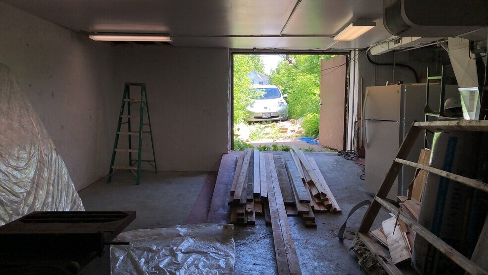 More Photos Of 2224 W 3rd St, Duluth Storefront Retail Office For Sale