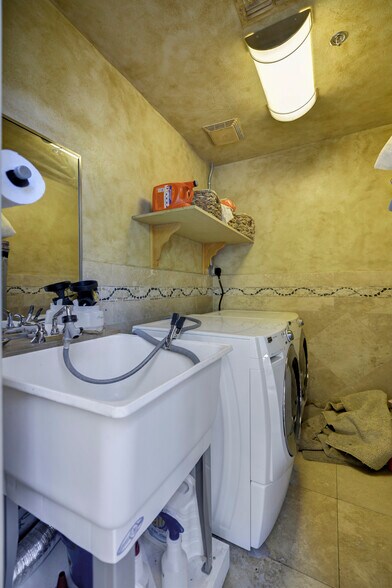 More Photos Of 6195 E Cave Creek Rd, Cave Creek Storefront Retail Office For Sale