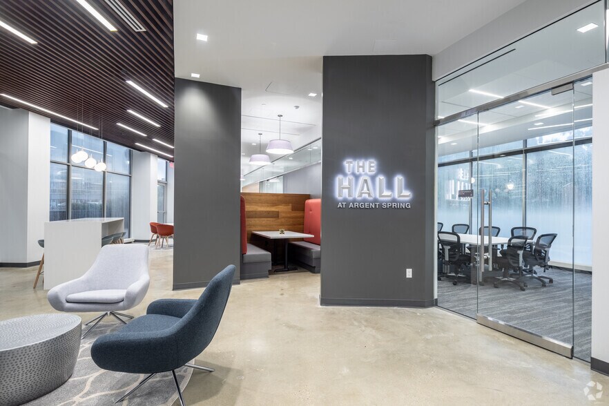 More Photos Of 8455 Colesville Rd, Silver Spring Office For Sale