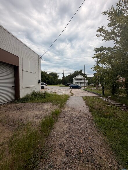More Photos Of 806 S Main St, Louisburg General Retail For Sale