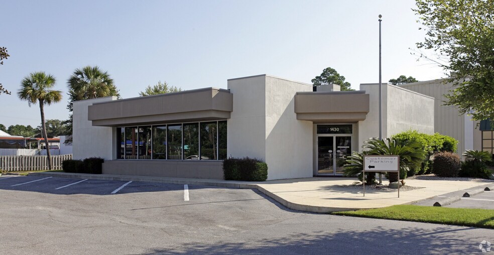 More Photos Of 1430 Harrison Ave, Panama City Office For Lease