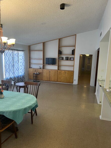 More Photos Of 1685 Cypress Dr, El Centro Healthcare For Lease