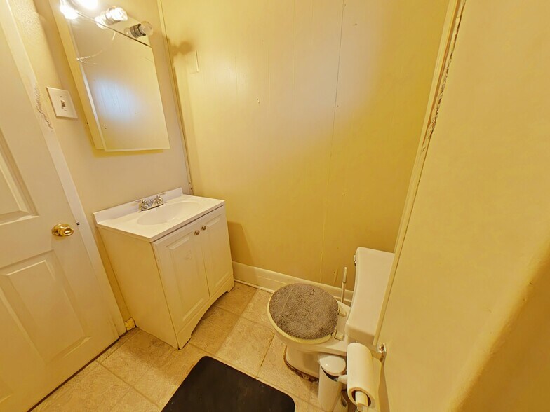 More Photos Of 202 Macdade Blvd, Collingdale Apartments For Sale