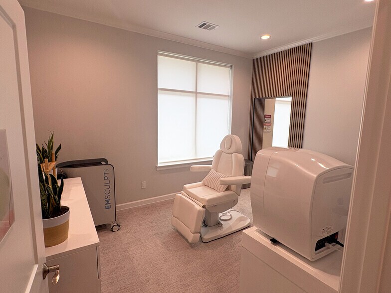 More Photos Of 2120 Prairie Dr, Prosper Medical For Sale