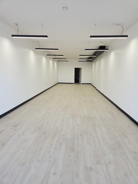 More Photos Of 5120 NE Antioch Rd, Kansas City Storefront For Lease