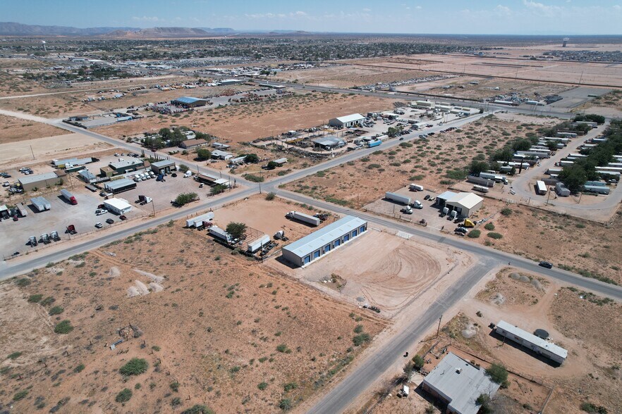 More Photos Of 13951 Dade rd, El Paso Research And Development For Sale