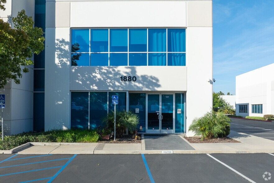 More Photos Of 1880 Compton Ave, Corona Office For Sale