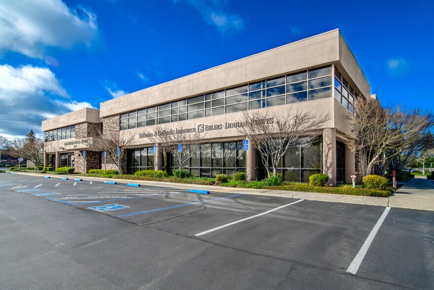 More Photos Of 1901 W Kettleman Ln, Lodi Medical For Lease