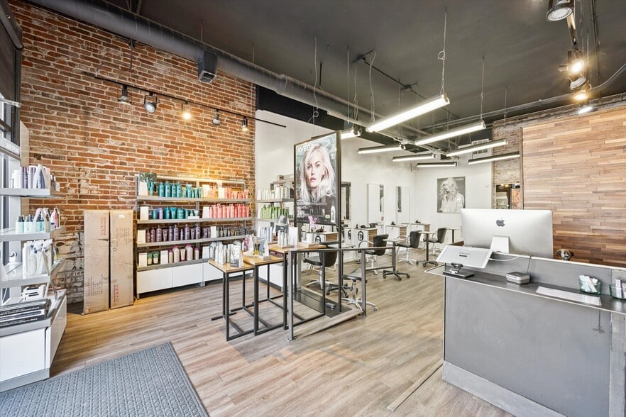 More Photos Of 3390 W 32nd Ave, Denver Storefront For Lease