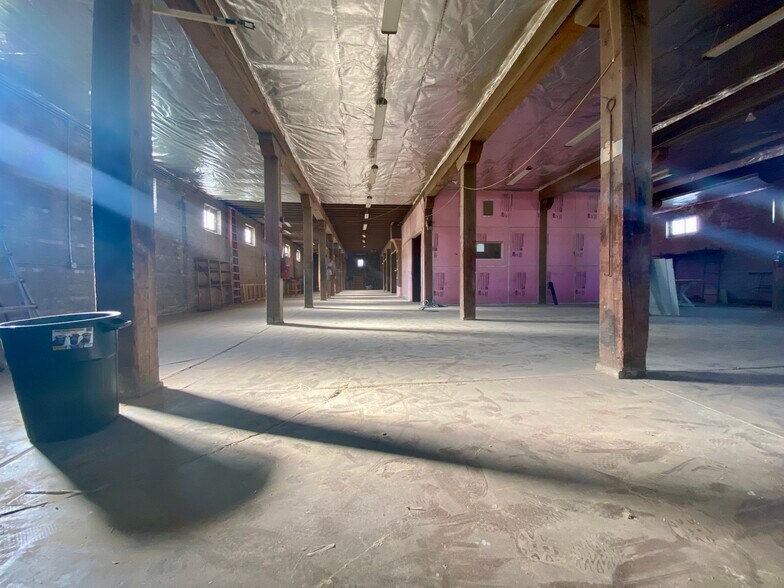 More Photos Of 260 W Stroud St, Randolph Warehouse For Sale