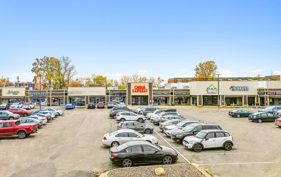 More Photos Of 3673 Lexington Ave N, Arden Hills Storefront For Lease