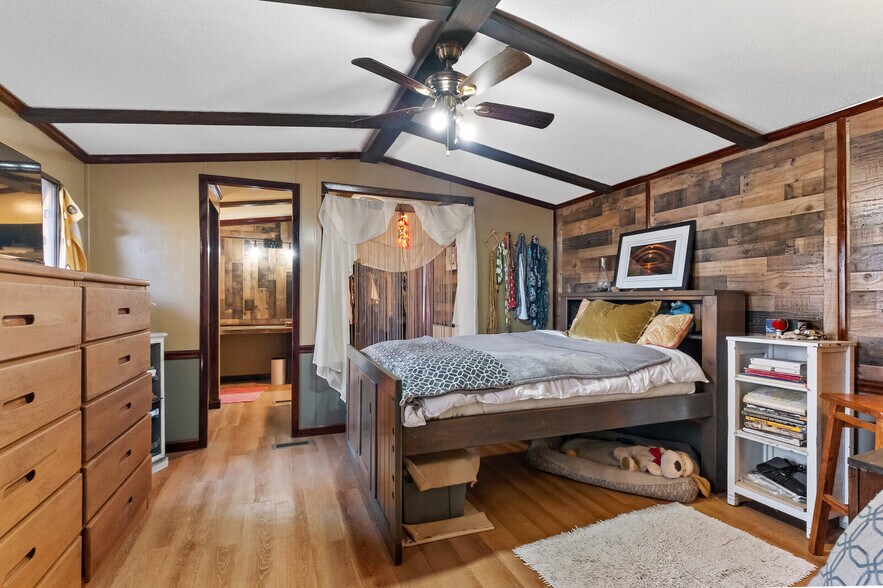 More Photos Of 7450 Highway 187, Eureka Springs Restaurant For Sale