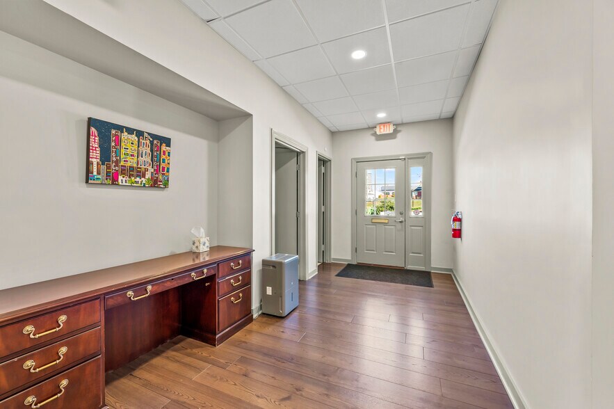 More Photos Of 331 High St, Winston-Salem Office For Lease