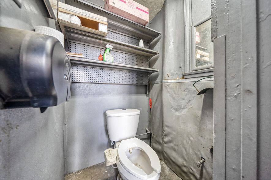 More Photos Of 4320 W Pico Blvd, Los Angeles Auto Repair For Sale