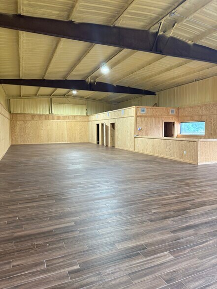 More Photos Of 14359 State Highway 31 E, Brownsboro Warehouse For Sale