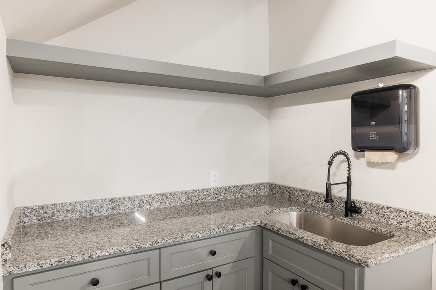 More Photos Of 1435 FM 1463 Rd, Katy Showroom For Sale