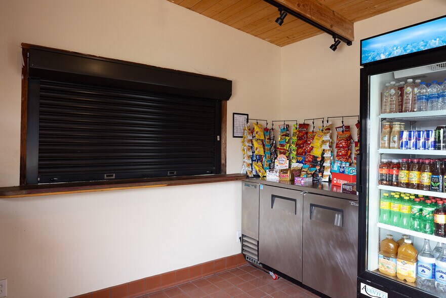 More Photos Of 7550-7552 Sandholdt Rd, Moss Landing Specialty For Sale
